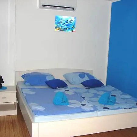 With A Parking Space Novigrad - 13511 Appartamento